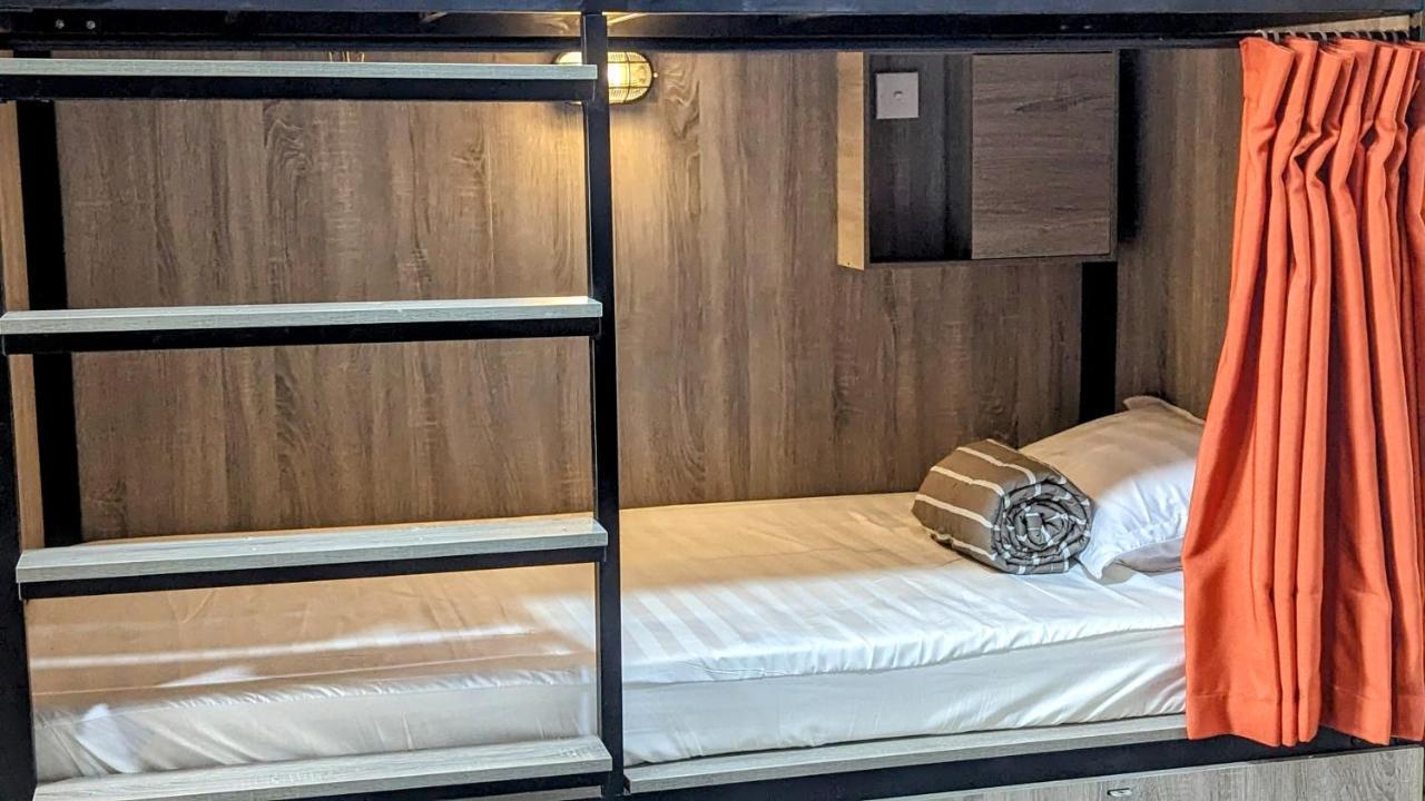 Base Backpackers Hostel