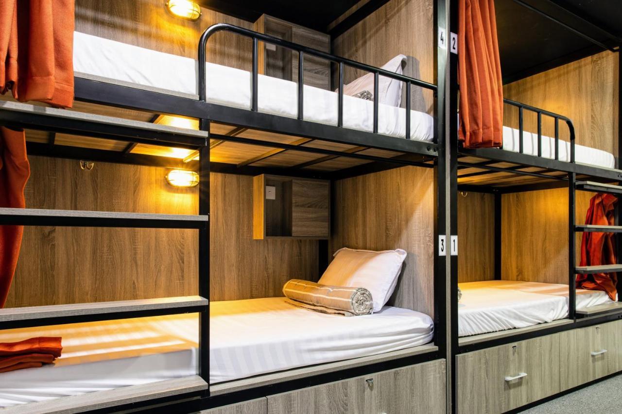Base Backpackers Hostel