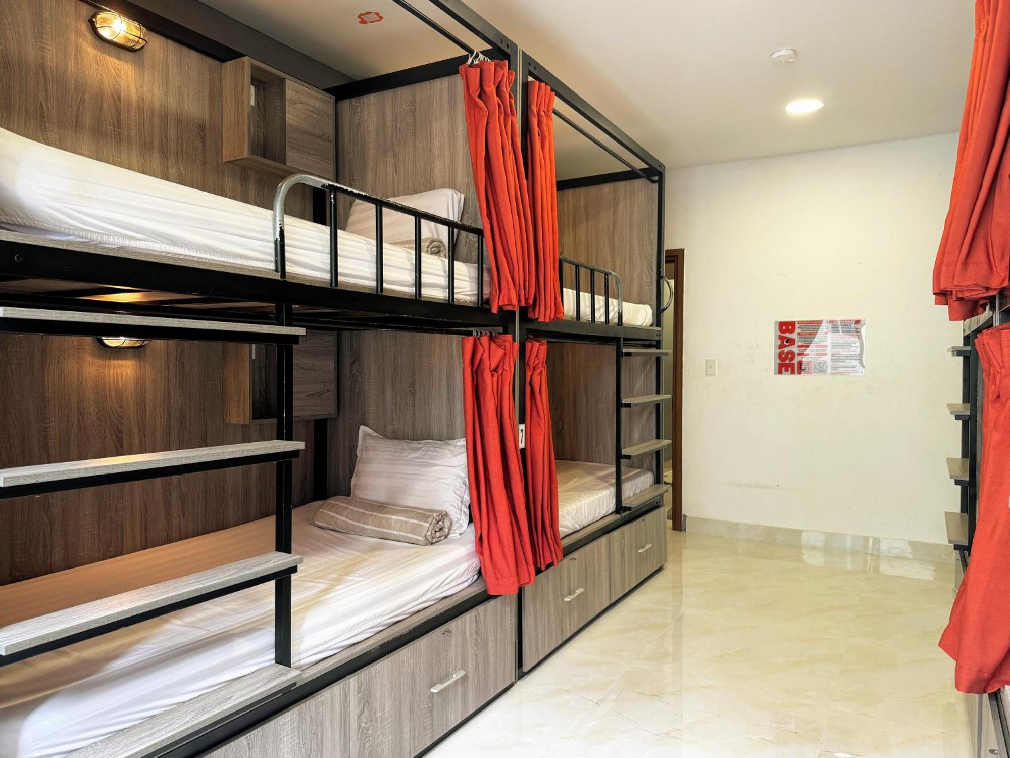 Nhà trọ Base Backpackers